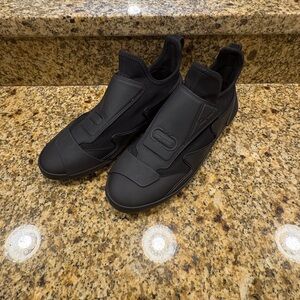 Salvatore Ferragamo Nile Neoprene Sock Sneakers Black Women’s 7.5 C Wide EUC